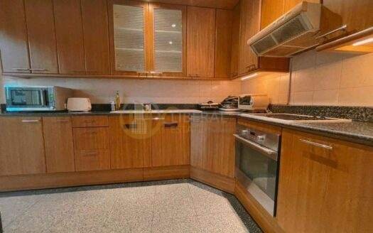 LTH7982 –Regent Royal Place 1 FOR RENT 4 beds 4 baths size 230 Sq. M. Near BTS Rajdamri station ONLY 120k/Month