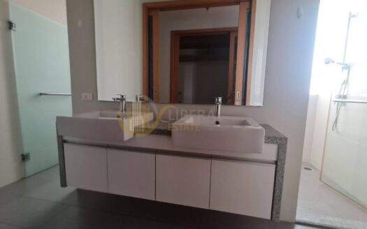 LTH7987 – Millennium ResidenceFOR RENT 3 beds 3 baths size 193 Sq. M. Near BTS Asoke station ONLY 120k/Month