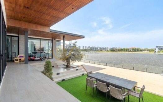 LTHC8674 – Modern Lake House FOR SALE in Muangthong Thani size 951 sq. M Nearby BTS Wat Phra Si Mahathat Station ONLY 109 MB