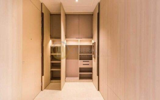 Luxury Condo for Rent Ratchadamri | City Lifestyle Luxury | Near BTS Ratchadamri | 180,000 THB/Month | คอนโดหรูให้เช่า ราชดำริ ไลฟ์สไตล์เมือง หรูหรา ใกล้ BTS ราชดำริ 180,000 บาท/เดือน⸻LTH9142