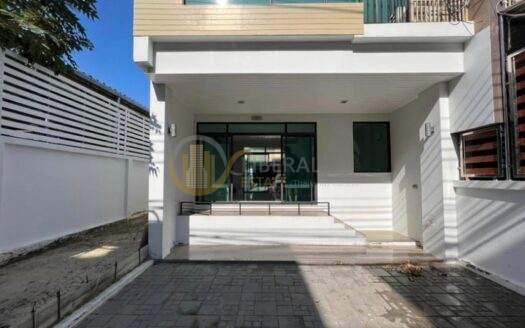 LTH10188 – House FOR SALE in Sathupadit size 251 Sq. m. 3 beds 4 baths Near Central Rama ONLY 19 MB