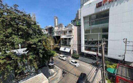 LTH10517–Commercial building for rent in Sukhumvit 11 size 230 Sq.m. Near BTS Nana station ONLY 190k/month