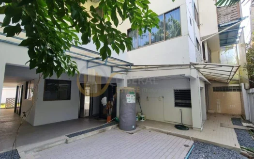 LTH10558– House FOR SALE in Sukhumvit 71 Suitable For Home Office size 54 sq.w. Near BTS Pra khanong Station PRICE ONLY 17.5 MB