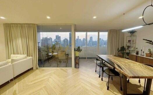 LTH10592–D.S Tower2 FOR SALE 2 beds 2 baths size 139 Sq.m. Near BTS Phrom Phong Station ONLY 16.9MB