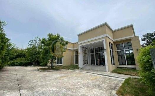 LTH10810–Land with Building for Rent in Bearing Area Size 351 sq.w Near BTS Bearing station ONLY 90k/Month