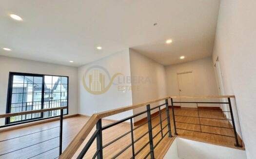 LTH11293-House FOR SALE at Centro Bangna Size 62 sqw. 256 sqm. 4 beds 5 baths Near Mega Bangna ONLY 13.5 MB