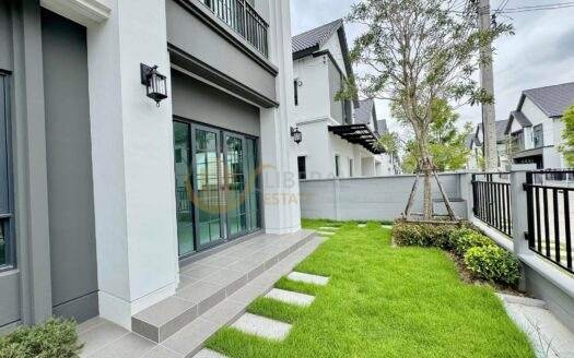 LTH11293-House FOR SALE at Centro Bangna Size 62 sqw. 256 sqm. 4 beds 5 baths Near Mega Bangna ONLY 13.5 MB