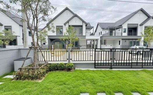 LTH11293-House FOR SALE at Centro Bangna Size 62 sqw. 256 sqm. 4 beds 5 baths Near Mega Bangna ONLY 13.5 MB