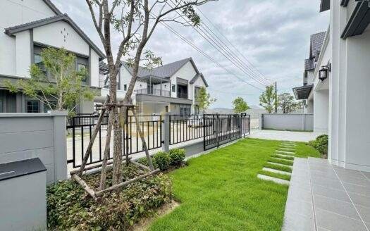 LTH11293-House FOR SALE at Centro Bangna Size 62 sqw. 256 sqm. 4 beds 5 baths Near Mega Bangna ONLY 13.5 MB