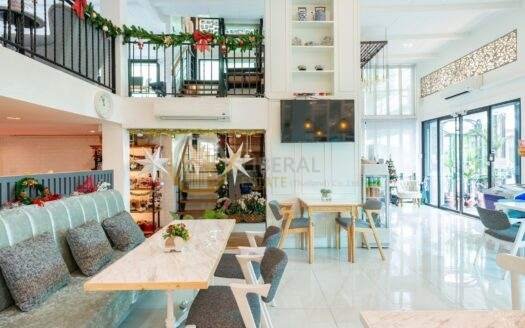 LTHC11342 – Hotel business FOR SALE Size 45 sqw. 180 sqm. 15 rooms 15 baths Near BTS Krung Thonburi Station ONLY 50 MB