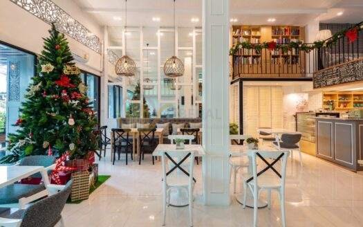 LTHC11342 – Hotel business FOR SALE Size 45 sqw. 180 sqm. 15 rooms 15 baths Near BTS Krung Thonburi Station ONLY 50 MB