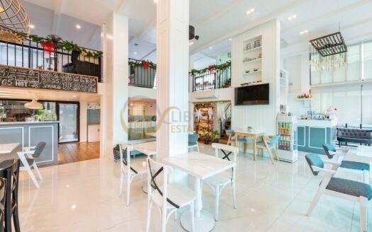 LTHC11342 – Hotel business FOR SALE Size 45 sqw. 180 sqm. 15 rooms 15 baths Near BTS Krung Thonburi Station ONLY 50 MB