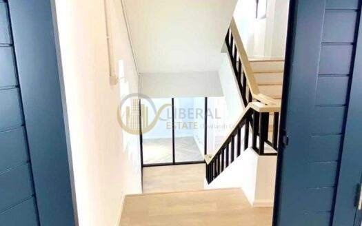 LTH11532–Home Office FOR SALE Size 87.5 sq.w 350 sqm. 2 Rooms 5 Baths Near BTS Punnawithi Station ONLY 25 MB