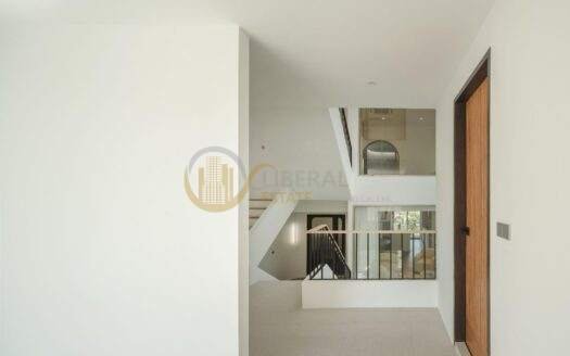 LTH11879 – Home Office For Sale in Soi Ratchadaphisek 42 Size 550 sqm. 63 sqw. 2 beds 3 baths Near BTS Ratchayothin Station ONLY 29 MB