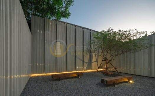 LTH11879 – Home Office For Sale in Soi Ratchadaphisek 42 Size 550 sqm. 63 sqw. 2 beds 3 baths Near BTS Ratchayothin Station ONLY 29 MB