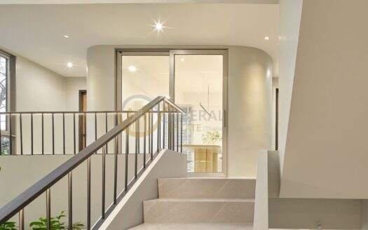 LTH11879 – Home Office For Sale in Soi Ratchadaphisek 42 Size 550 sqm. 63 sqw. 2 beds 3 baths Near BTS Ratchayothin Station ONLY 29 MB