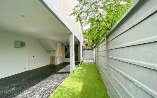 LTH12214 – Home Office For Sale in Sukhumvit 101/1 Size 30 Sq.w 237 Sq.m 3 beds 3 baths Near BTS Udomsuk Station ONLY 7.8 MB