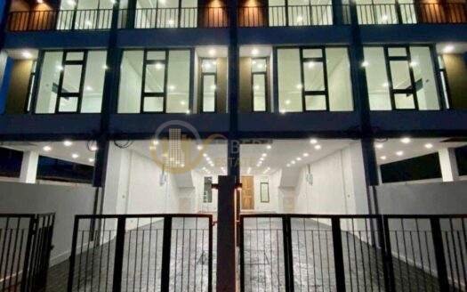 LTH12214 – Home Office For Sale in Sukhumvit 101/1 Size 30 Sq.w 237 Sq.m 3 beds 3 baths Near BTS Udomsuk Station ONLY 7.8 MB