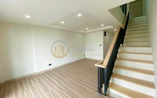 LTH12214 – Home Office For Sale in Sukhumvit 101/1 Size 30 Sq.w 237 Sq.m 3 beds 3 baths Near BTS Udomsuk Station ONLY 7.8 MB