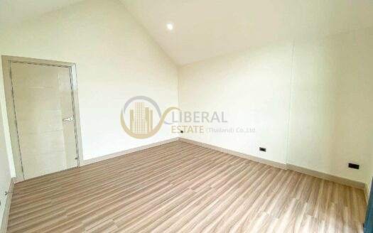 LTH12214 – Home Office For Sale in Sukhumvit 101/1 Size 30 Sq.w 237 Sq.m 3 beds 3 baths Near BTS Udomsuk Station ONLY 7.8 MB