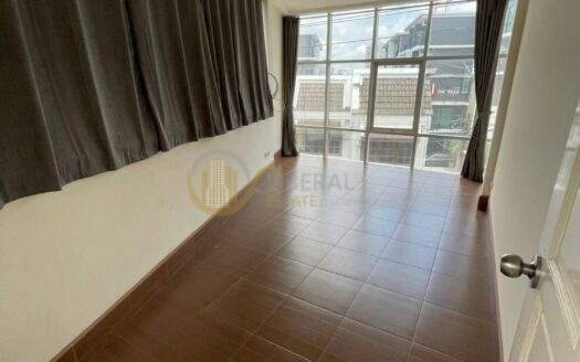 LTH12223 – Home office FOR SALE in Soi Sukhumvit 60/1 Size 400 Sq.m 5 room 5 baths Near BTS Bang Chak Station ONLY 9.5 MB