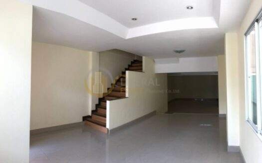 LTH12225 – Home office FOR SALE in Soi Sukhumvit 62 Soi 1 Size 420 Sq.m 3 room 4 baths Near BTS Bang Chak Station ONLY 8.9 MB