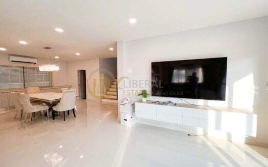 LTH12439 – House For Rent at Centro Bangna Size 61 SQ.W 289 SQ.M 4 Beds 5 Baths Near Mega Bangna ONLY 150K/Month