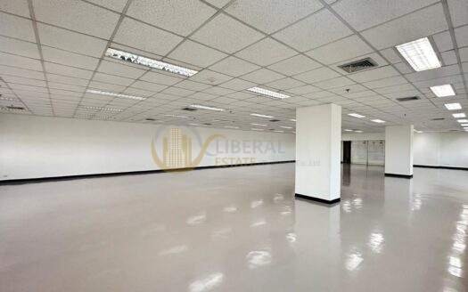 LTH12481 – Office space FOR SALE at Sorachai building Size 83 Sq.m 1 room 1 bath Near BTS Ekkamai Station ONLY 31 MB