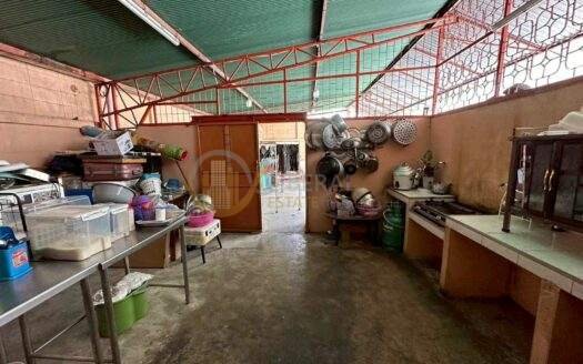 LTH15587 – Land with House for Sale Sathorn | Spacious Property for Business or Residence | Near BTS Surasak | 35 MB | ที่ดินพร้อมบ้านขาย สาทร พื้นที่ขนาดใหญ่ เหมาะทำธุรกิจ ใกล้ BTS สุรศักดิ์