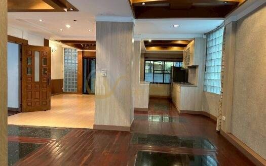 LTH12646 – Townhouse For Rent at Thonglor Size 42 Sqw. 500 Sqm. 5 beds 5 baths Near BTS Thonglor Station ONLY 120K/Month