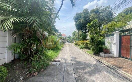 LTH13255 – House/Land for Sale | Pridi Banomyong 26 | 62 sq.w. | Approx. 247 sqm | 3 Beds 2 Baths | 21.7 MB | Near BTS Phra Khanong | บ้านพร้อมที่ดินขาย ปรีดี พนมยงค์ 26