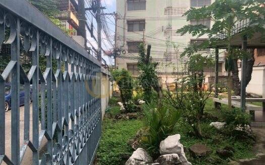 LTH13256 – House/Land for Sale | Sukhumvit 48 | 169 sq.w. | 676 sqm | 6 Beds 6 Baths | 85 MB | Near BTS Phra Khanong | บ้านพร้อมที่ดินขาย สุขุมวิท 48