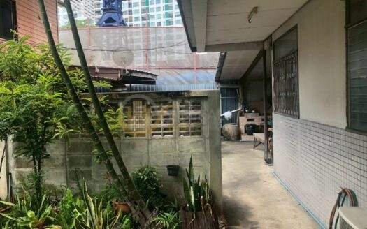 LTH13256 – House/Land for Sale | Sukhumvit 48 | 169 sq.w. | 676 sqm | 6 Beds 6 Baths | 85 MB | Near BTS Phra Khanong | บ้านพร้อมที่ดินขาย สุขุมวิท 48