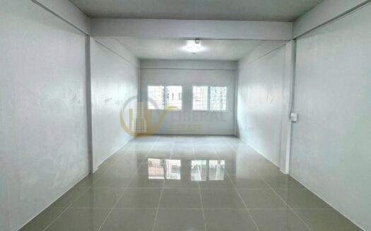 LTH13320 – Commercial for Rent | Rama 9 (Mengjai Intersection) | 308 sqm | 39K/Month | Near MRT Cultural Center | พื้นที่เช่า พระราม 9 (แยกเหม่งจ๋าย)