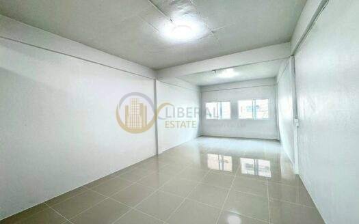 LTH13320 – Commercial for Rent | Rama 9 (Mengjai Intersection) | 308 sqm | 39K/Month | Near MRT Cultural Center | พื้นที่เช่า พระราม 9 (แยกเหม่งจ๋าย)