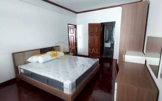 LTH13341 – Apartment for Rent | Aree Mansion Sukhumvit 26 | 180 sqm | 3 Beds 2 Baths | 50K/Month | Pet Friendly | Near BTS Phrom Phong | อพาร์ตเมนต์ให้เช่า อารีย์ แมนชั่น สุขุมวิท 26