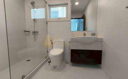 LTHC15598 – Luxury Condo for Rent Asoke | Spacious Family Residence | Near BTS Asoke | 60,000 THB | คอนโดหรูให้เช่า อโศก ห้องใหญ่สำหรับครอบครัว ใกล้ BTS อโศก