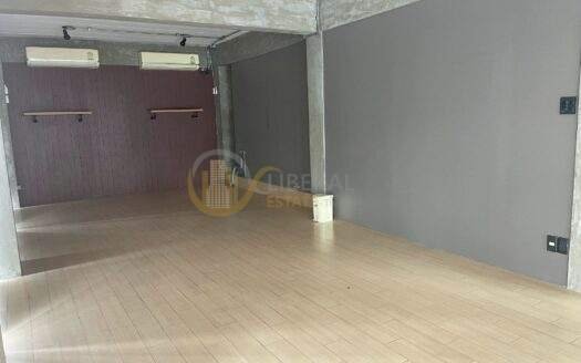 LTH13570 – Office Building/Home Office for Rent | Rama 9 Soi 43 | 900 sqm | 10 Beds 9 Baths | 150K/Month | อาคารสำนักงานให้เช่า พระราม 9 ซอย 43