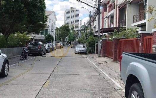 LTH13729 – Townhome for Sale | Thanapat Haus Sathorn–Narathiwas | 185 sqm | 3 Beds 4 Baths | 22.8 sq.w. | 12.8 MB | ทาวน์โฮมขาย ถนอมพัทธ์ เฮาส์ สาทร–นราธิวาส