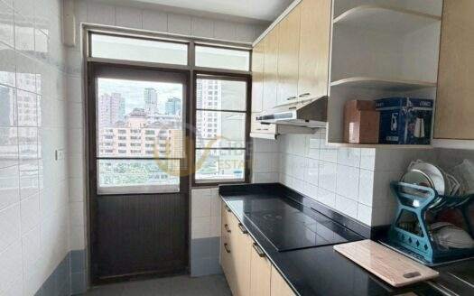LTH13725 – Condo for Rent | Royal Castle Sukhumvit 39 | 140 sqm | 3 Beds 2 Baths | Near BTS Phrom Phong | 55K/Month | คอนโดให้เช่า รอยัลคาสเซิล สุขุมวิท 39