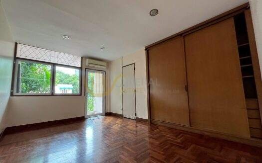 LTHC13732 – Commercial for Rent | Ekkamai Soi 19 | 150 sqm | 2 Beds 2 Baths | Near BTS Ekkamai | 60K/Month | พาณิชย์ให้เช่า เอกมัยซอย 19