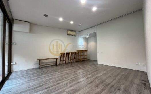 LTHC13732 – Commercial for Rent | Ekkamai Soi 19 | 150 sqm | 2 Beds 2 Baths | Near BTS Ekkamai | 60K/Month | พาณิชย์ให้เช่า เอกมัยซอย 19