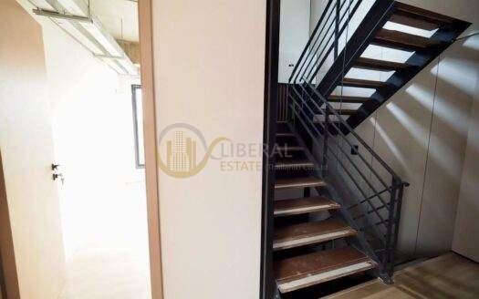 LTHC13805 – Commercial for Rent | Yannawa Road | 450 sqm | 8 Rooms 3 Baths | Near BTS Saphan Taksin | 100K/Month | อาคารพาณิชย์ให้เช่า ยานนาวา