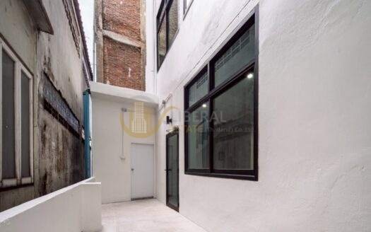 LTH13886 – Commercial for Sale | 2 Unit Shophouse Modern Loft Charoen Krung 31 | 600 sqm | 5.5 Storeys | Near MRT Hua Lamphong | 19.9 MB | อาคารพาณิชย์ขาย ย่านเจริญกรุง