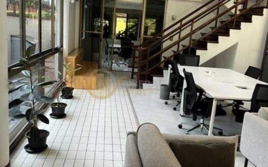 LTH13914 – Home Office for Rent | Phrom Phong | 330 sqm | 3 Beds 4 Baths | Near BTS Phrom Phong | 140K/Month | โฮมออฟฟิศให้เช่า พร้อมพงษ์