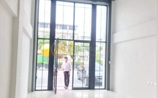 LTH13907 – Commercial for Rent | The Master @ BTS Onnut–Pattanakarn | 210 sqm | 4 Baths | Near BTS On Nut | 65K/Month | อาคารพาณิชย์ให้เช่า เดอะ มาสเตอร์ อ่อนนุช
