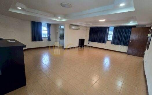 LTH13889 – Commercial for Rent | Pracharat Bamphen 15 | 660 sqm | 4 Beds 8 Baths | Near MRT Huai Khwang | 200K/Month | อาคารพาณิชย์ให้เช่า ประชาราษฎร์บำเพ็ญ