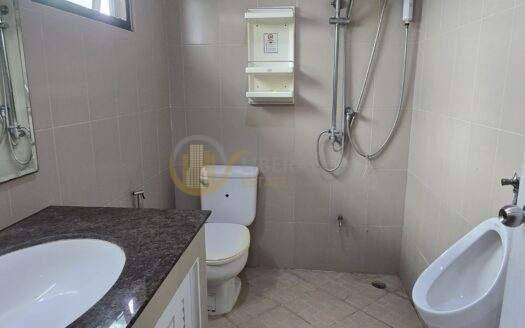 LTH13889 – Commercial for Rent | Pracharat Bamphen 15 | 660 sqm | 4 Beds 8 Baths | Near MRT Huai Khwang | 200K/Month | อาคารพาณิชย์ให้เช่า ประชาราษฎร์บำเพ็ญ