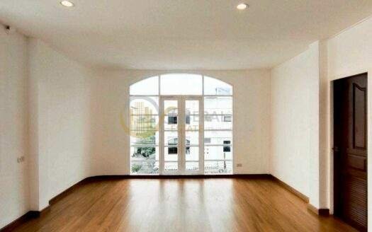 LTH13953 – Townhome for Sale | Rama 9 Soi 11 | 320 sqm | 4 Beds 6 Baths | Near MRT Rama 9 / BTS Nana | 12.5 MB | ทาวน์โฮมขาย พระราม 9