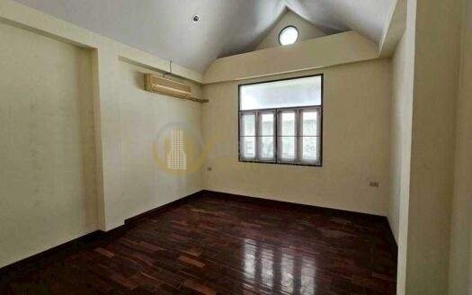 LTHC13964 – House for Rent | Sukhumvit 20 | 400 sqm | 7 Beds 4 Baths | Near BTS Asoke | 120K/Month | บ้านให้เช่า สุขุมวิท 20